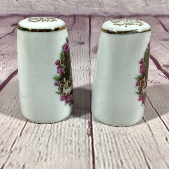 Vintage Ceramic Last Supper Salt and Pepper Shaker Pair Gold Gilt Made in Japan - Picture 2 of 6